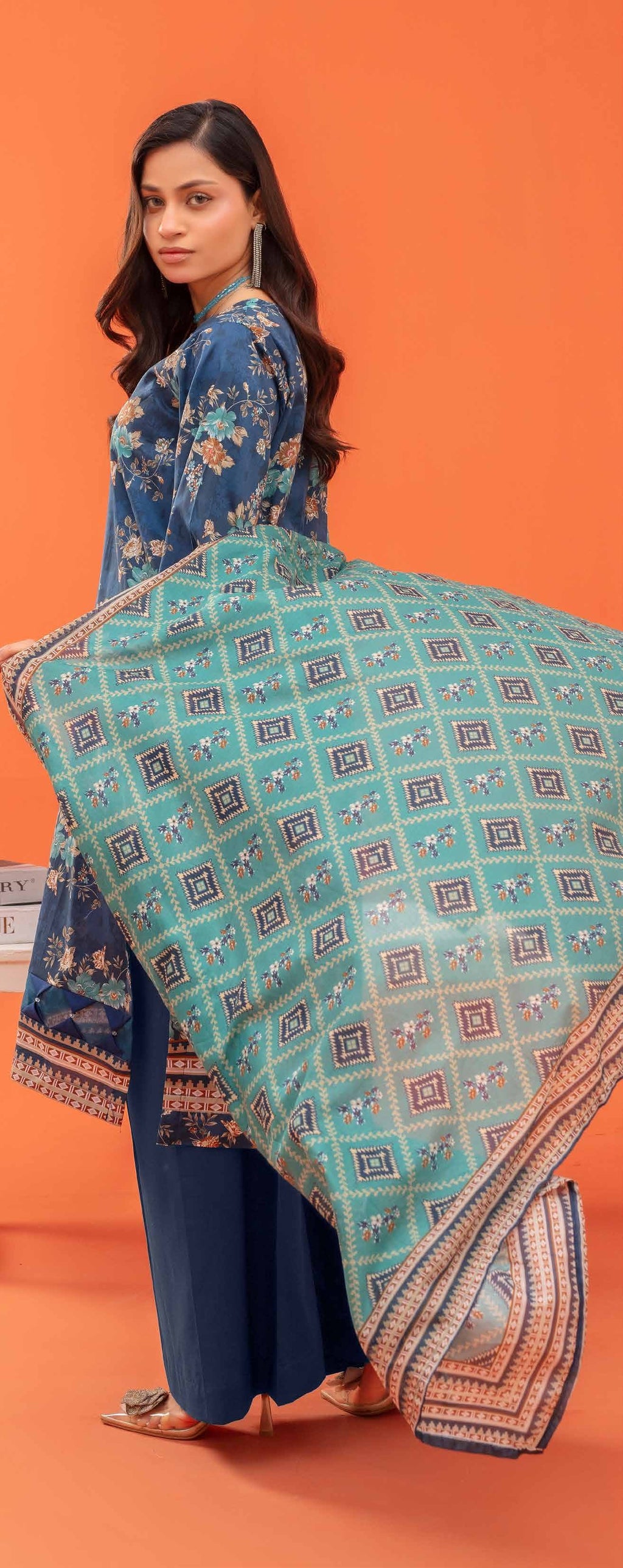 Gull-E-Rukh Trace VOL-642 Design 01 Unstitched Lawn Suit - Gull-E-Rukh unstitched lawn suit image 6