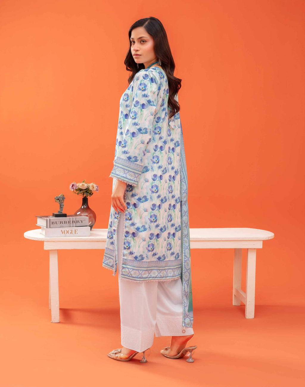 Gull-E-Rukh Trace VOL-642 Design 03 Unstitched Lawn Suit - Gull-E-Rukh unstitched lawn suit image 5